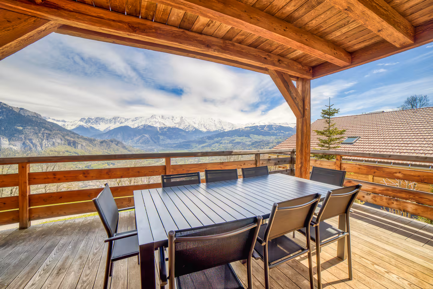 Terrasse extérieure vue Mont-Blanc